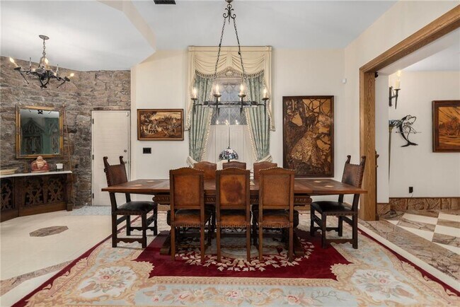 Building Photo - 60 Old Beach Rd