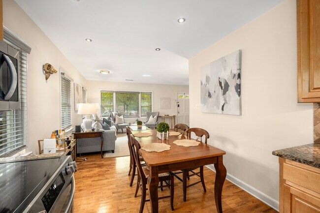 Building Photo - 746 Amsterdam Ave NE