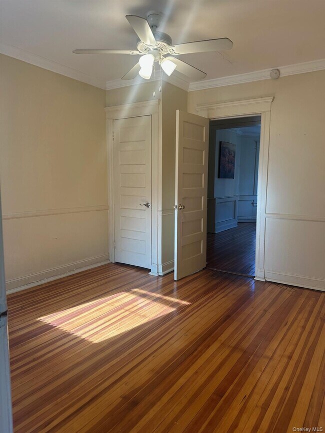 Building Photo - 164 Mill St