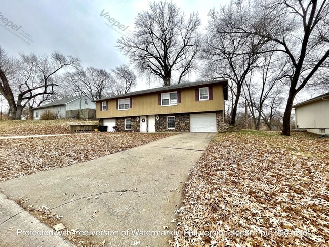 Building Photo - 7211-7211 Montana Ave