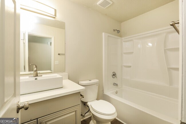 Building Photo - 4771 N Springs Rd NW