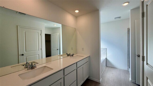 Building Photo - 205 Corniche Cir