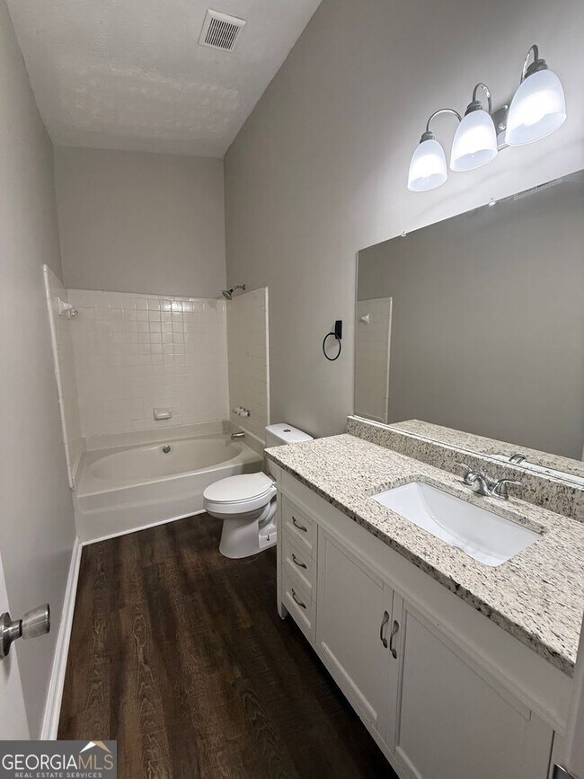 Building Photo - 10375 Larrack Ct