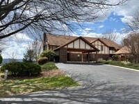 Building Photo - 1403 Fleetwood Plaza