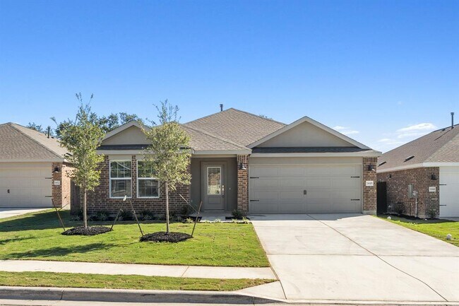 Primary Photo - 1448 Boggy Crk Rnch Rd