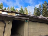 Building Photo - Spacious 3 Bedroom, 2.5 Bath Townhome in Wi Wuk, CA