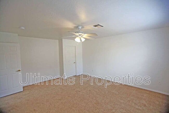 Building Photo - 1505 E Sahuaro Dr