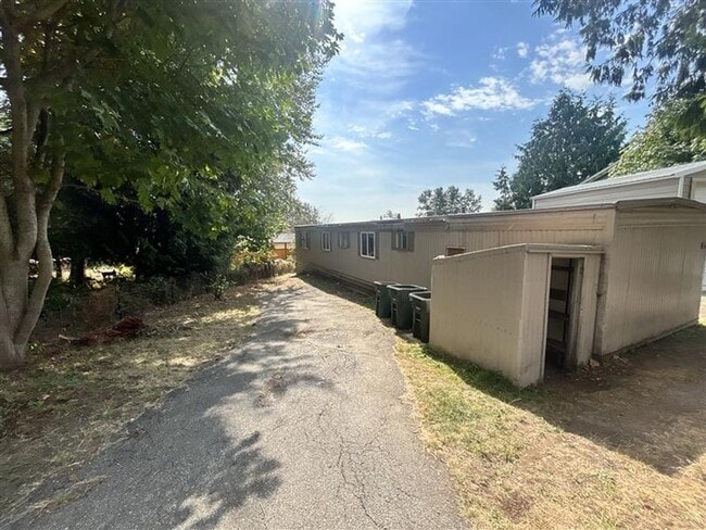 Building Photo - 3667 Waldron Dr