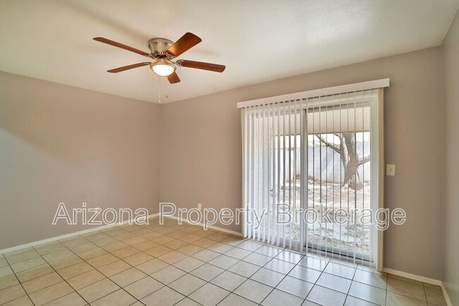 Building Photo - 6144 E Glencove St