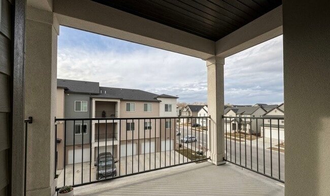 Building Photo - 1094 3980 W