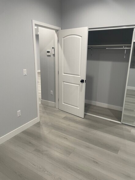 Building Photo - 17032 Midwood Dr