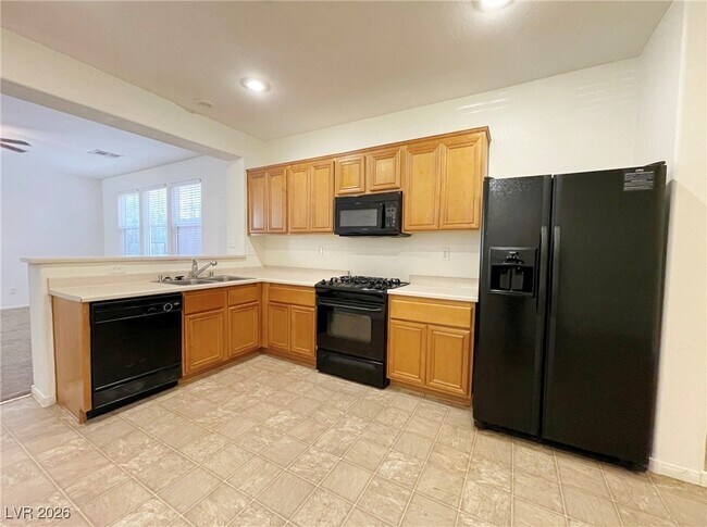 Building Photo - 10032 Pimera Alta St