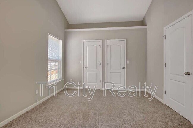 Building Photo - 342 Hunterian Pl