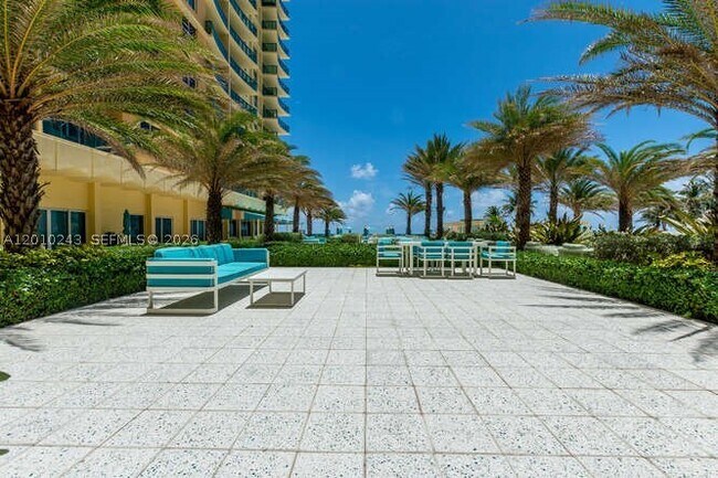 Building Photo - 2501 S Ocean Dr