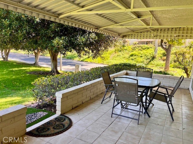 Building Photo - 5472 Paseo Del Lago E