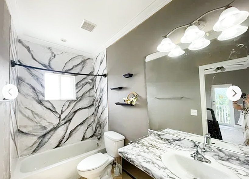 Building Photo - 1102 NW 26th St