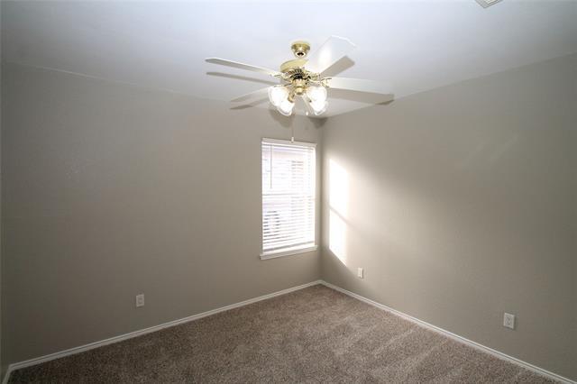 Building Photo - 824 Dixon Ln