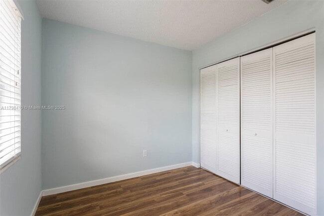 Building Photo - 10975 SW 158th Terrace