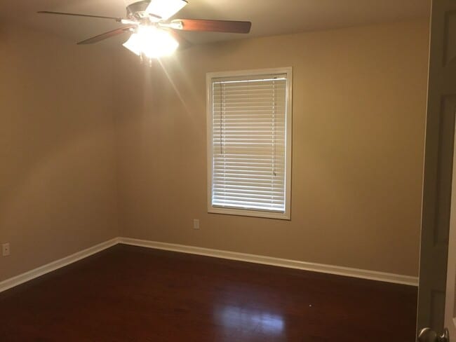 Building Photo - Fairfield Estates -