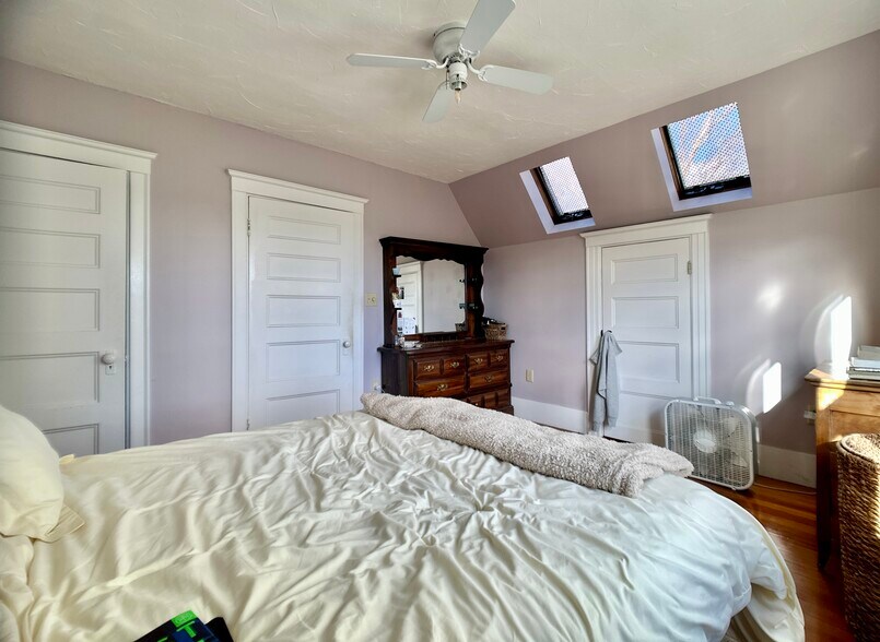 Building Photo - 362 Arborway