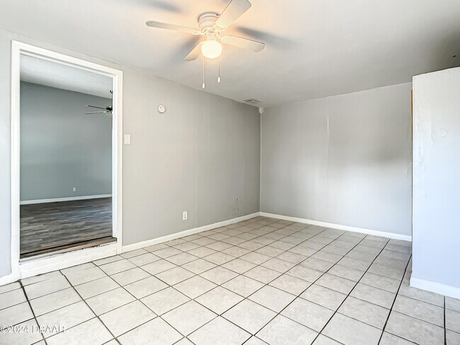 Building Photo - 152 Ponce De Leon Dr