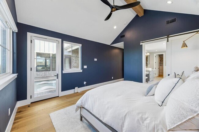 Building Photo - 5000 Creek Meadow