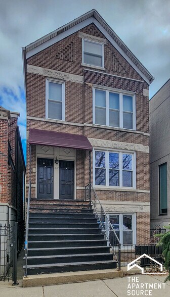 Building Photo - 1817 N Marshfield Ave