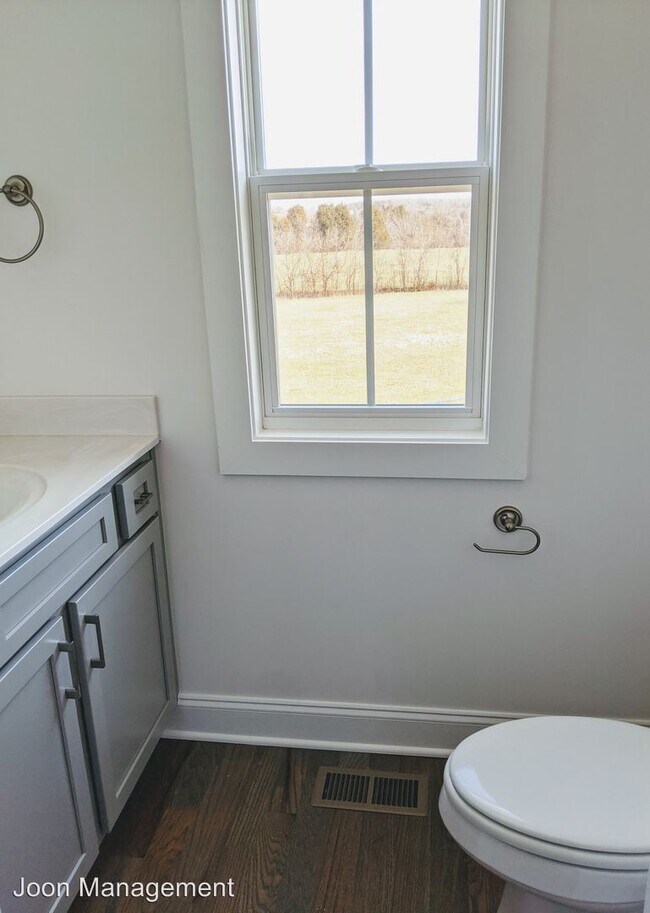 Building Photo - 122 Greenbrook North Way