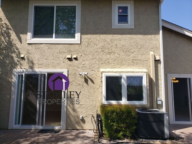 Building Photo - 517 Mesa Verde Pl