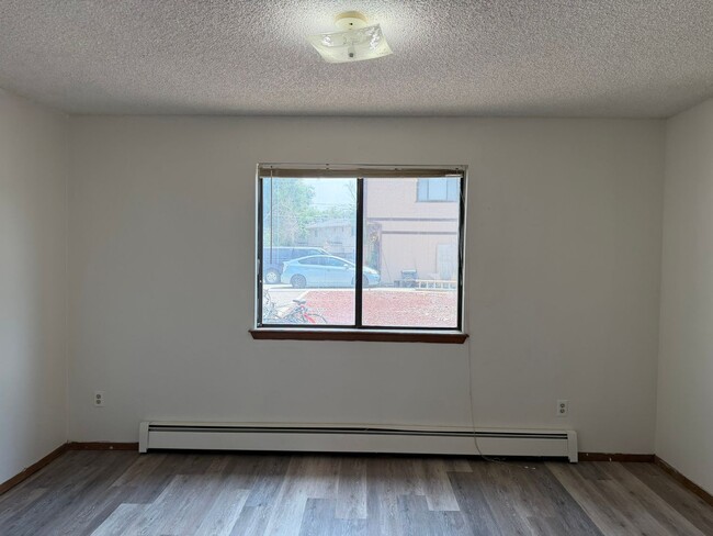Building Photo - 462 Topaz Dr