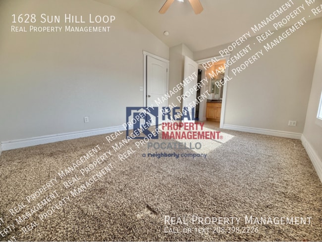 Building Photo - 1628 Sun Hill Loop