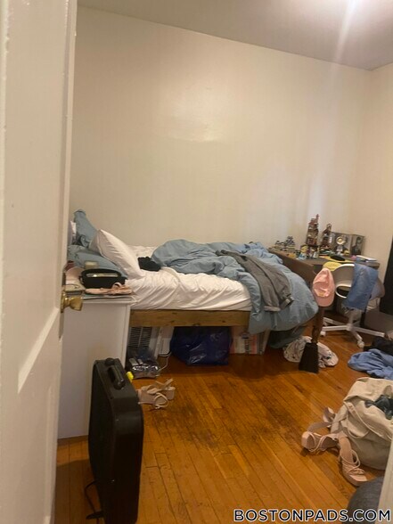 Building Photo - 107 Gordon St