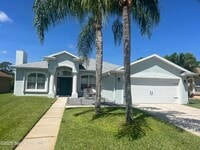 Building Photo - 1586 Sun Gazer Dr