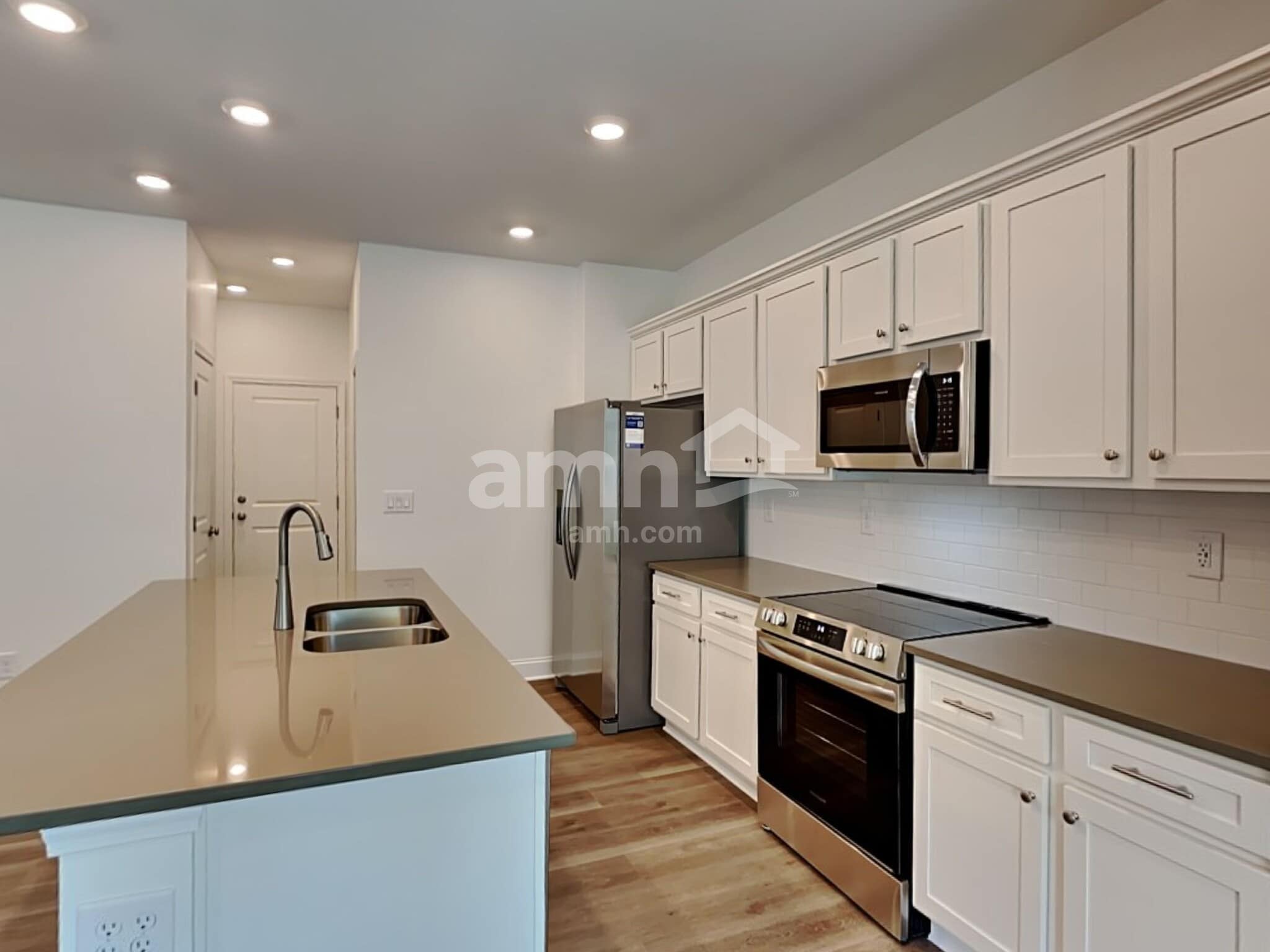 Building Photo - 1035 Highland Walk