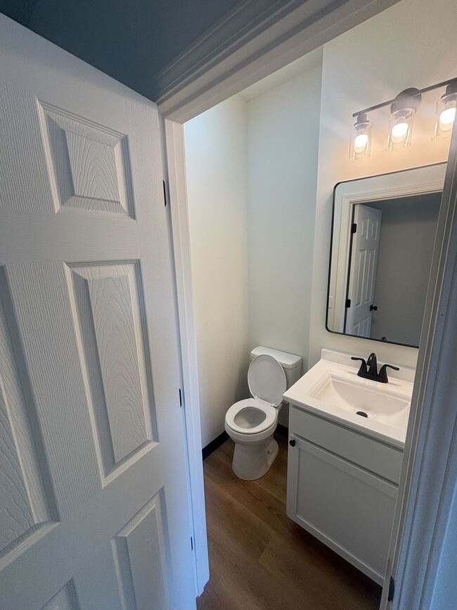 Building Photo - 231 Walnut Hill Ln