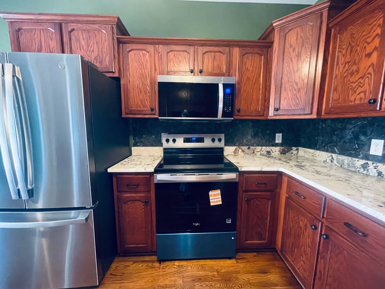 Building Photo - 770 Ridgefield Way