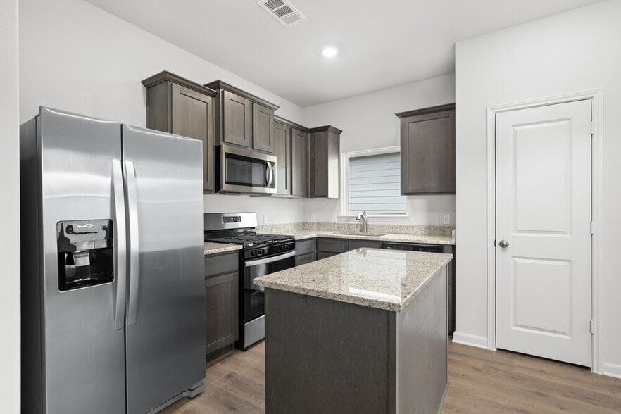 Building Photo - 1308 Tilton Dr