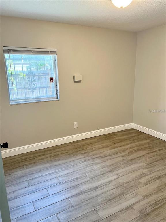 Building Photo - 4203 E Yukon St