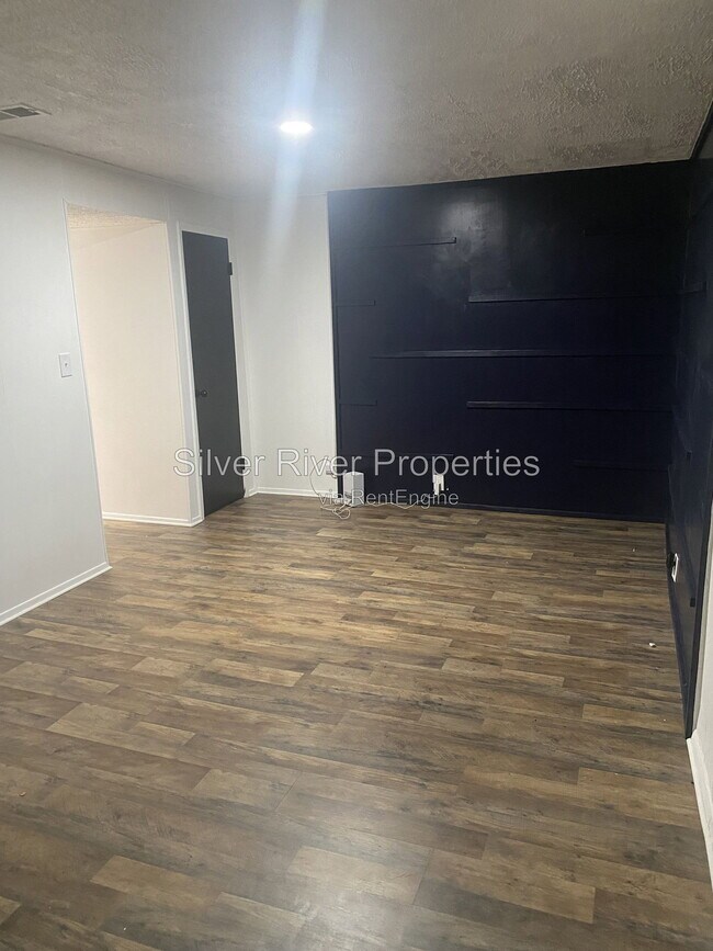 Building Photo - 9223 Redbridge Ct