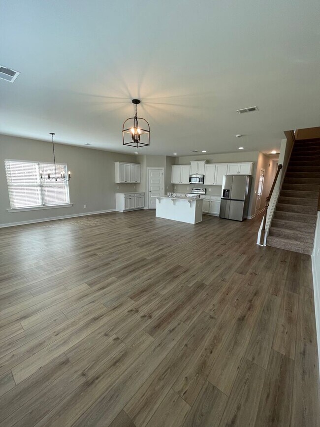Building Photo - Home for Rent in Calera, AL!!! Available to View with 48 Hour Notice!!!