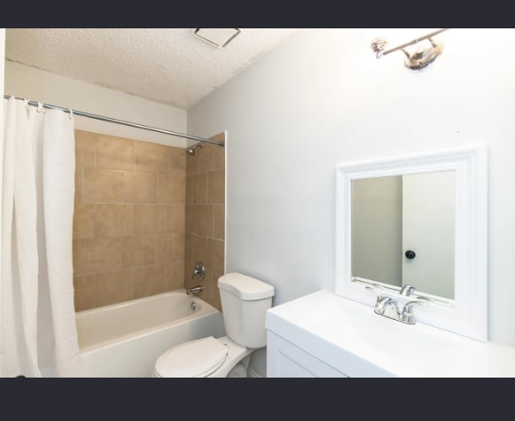 Building Photo - 2634 W 28th St