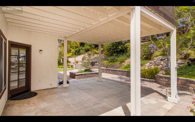 Building Photo - Incredible Rancho Del Oro Home!