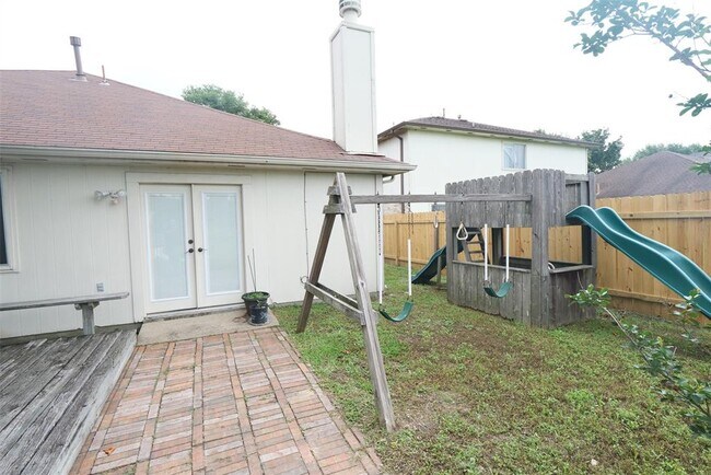 Building Photo - 23135 N Waterlake Dr