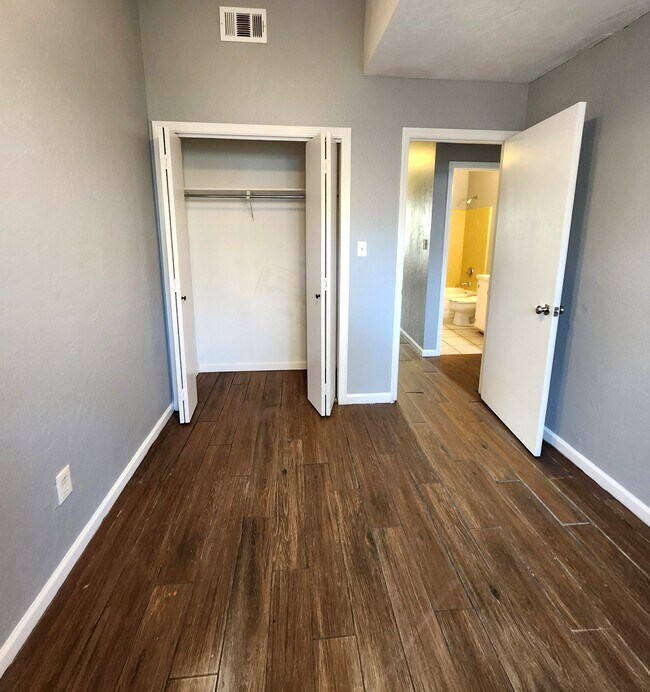 Building Photo - 1784 Dax Ct