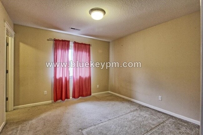 Building Photo - 3 Bed, 2.5 Bath Home in Salmon Creek Area