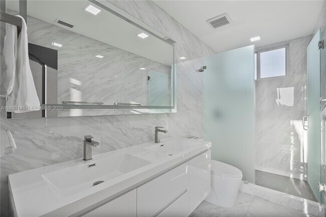 Building Photo - 13815 SW 38th St