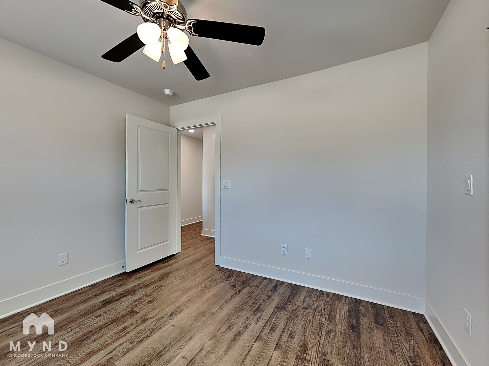 Building Photo - 1402 Love Ln