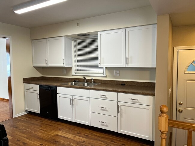 Building Photo - 2813 Hamman Dr