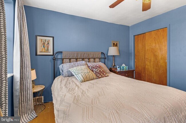 Building Photo - 808 Sears St