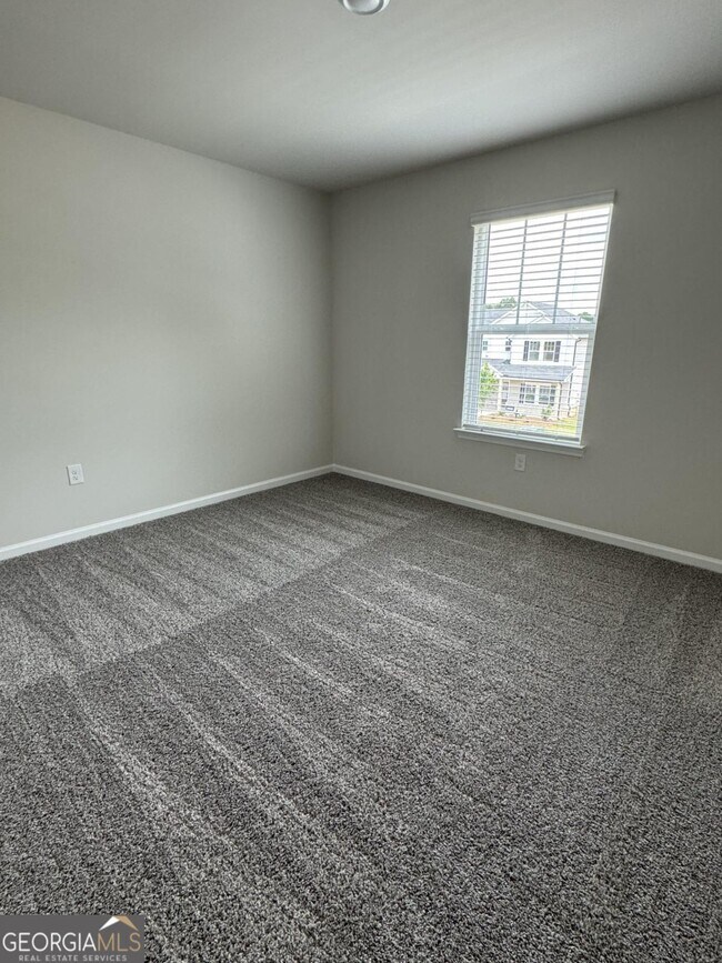 Building Photo - 15 Warwick Ct